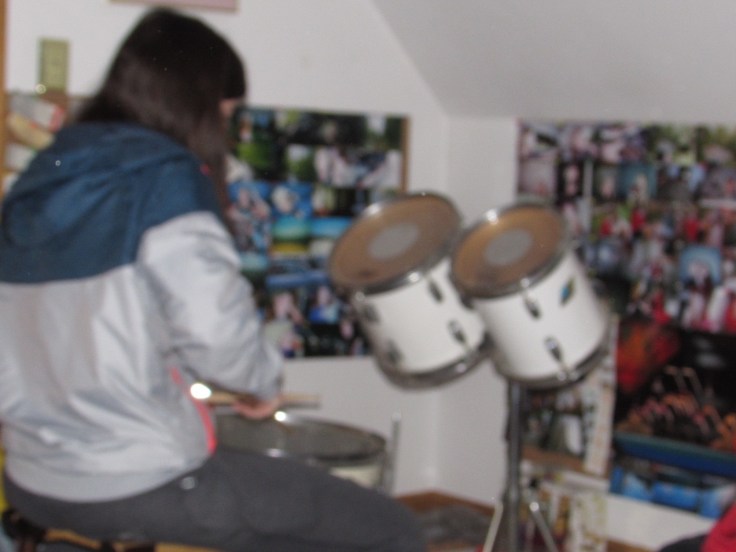 blurry-drums-1
